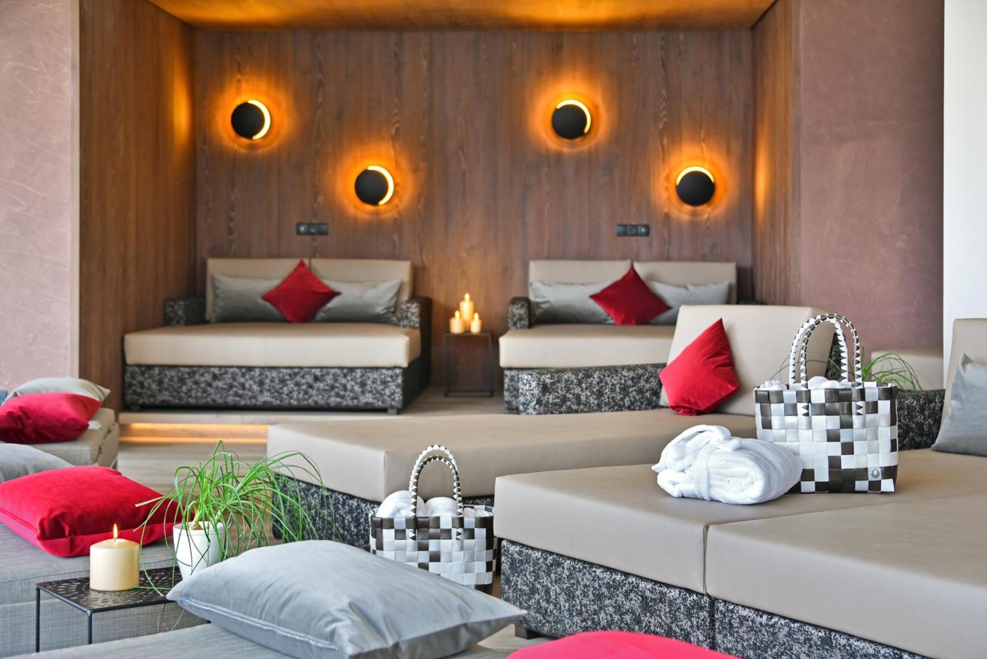 Hotel Schlosswirt Scena Esterno foto