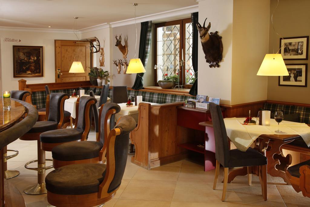 Hotel Schlosswirt Scena Esterno foto