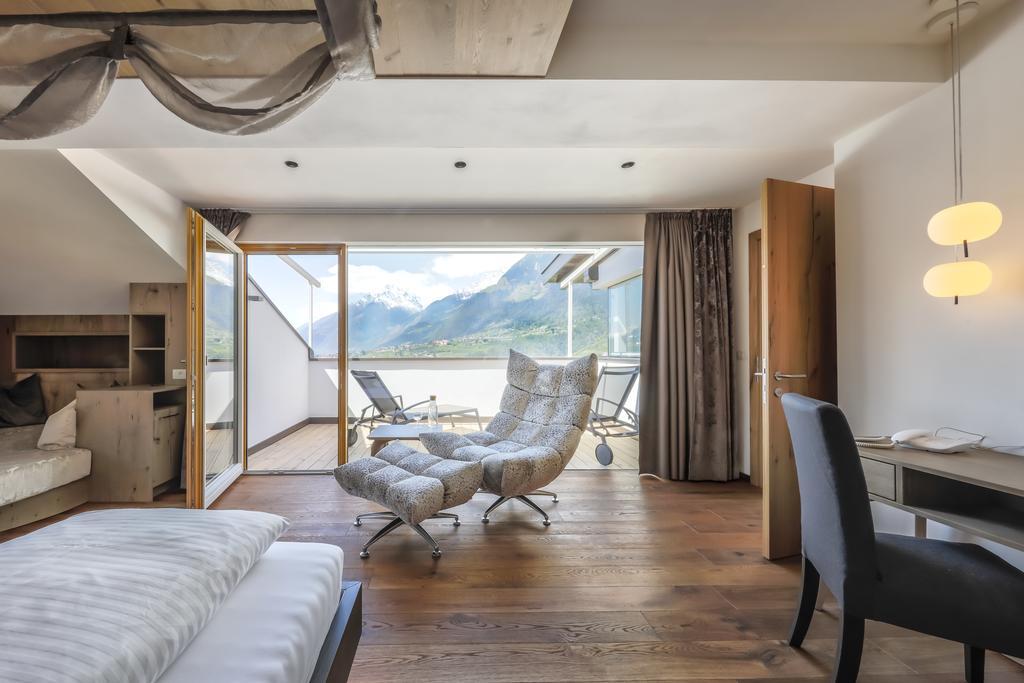 Hotel Schlosswirt Scena Esterno foto