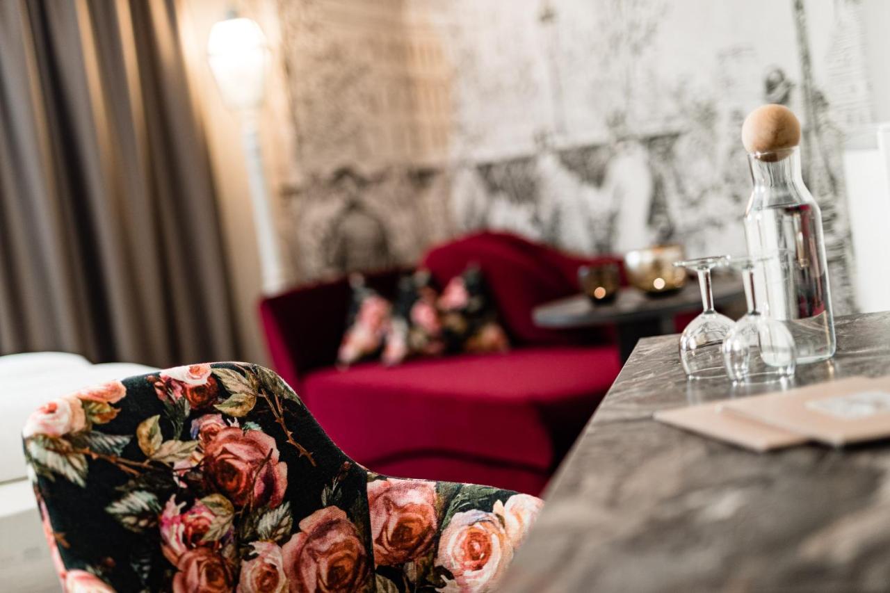 Hotel Schlosswirt Scena Esterno foto